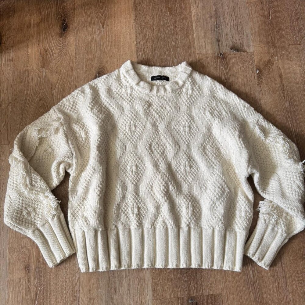 Banana Republic White Fringed Sweater Size S‎ SAMPLE